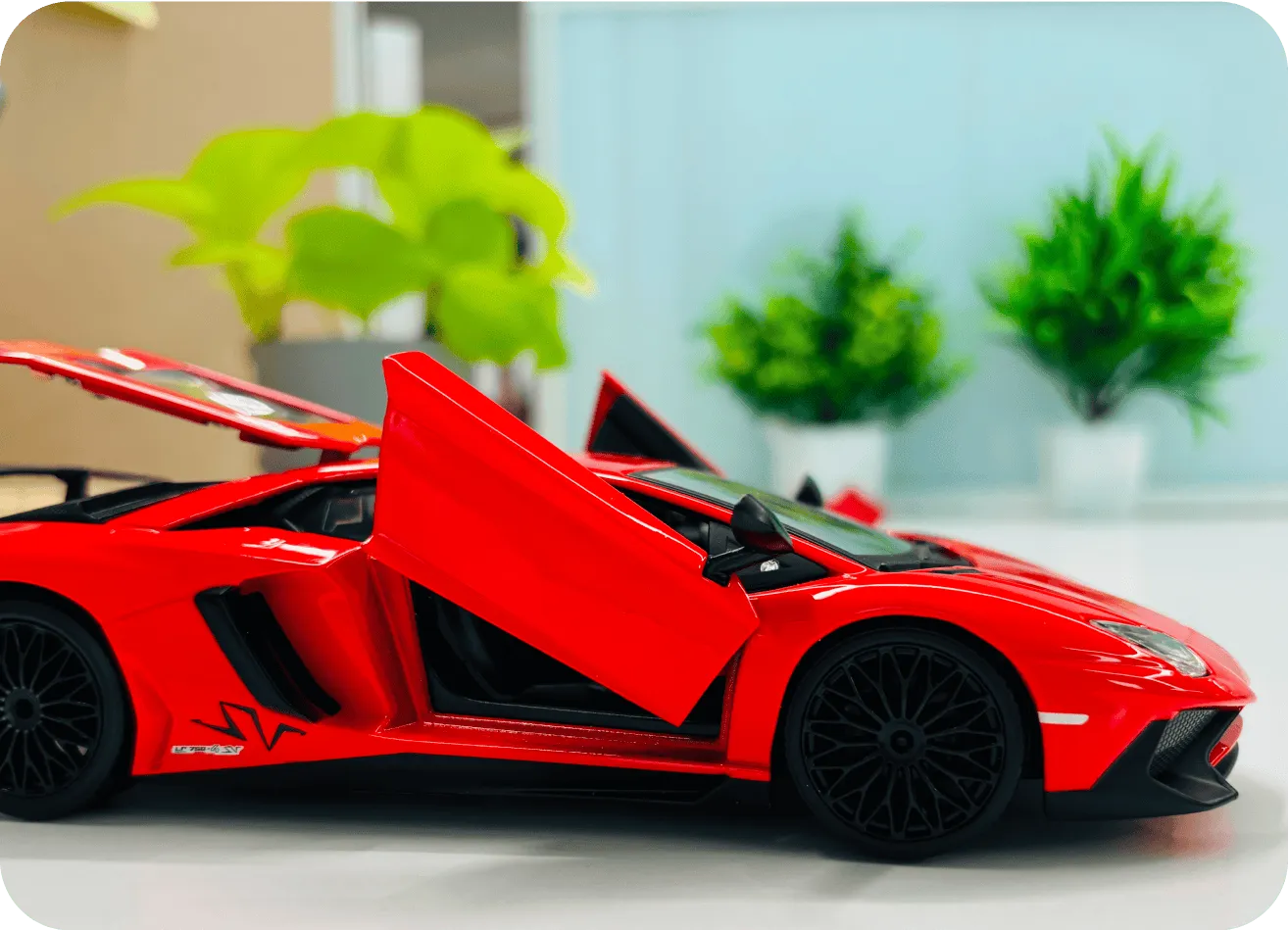 image of scaled model of Lamborghini Aventador SVJ